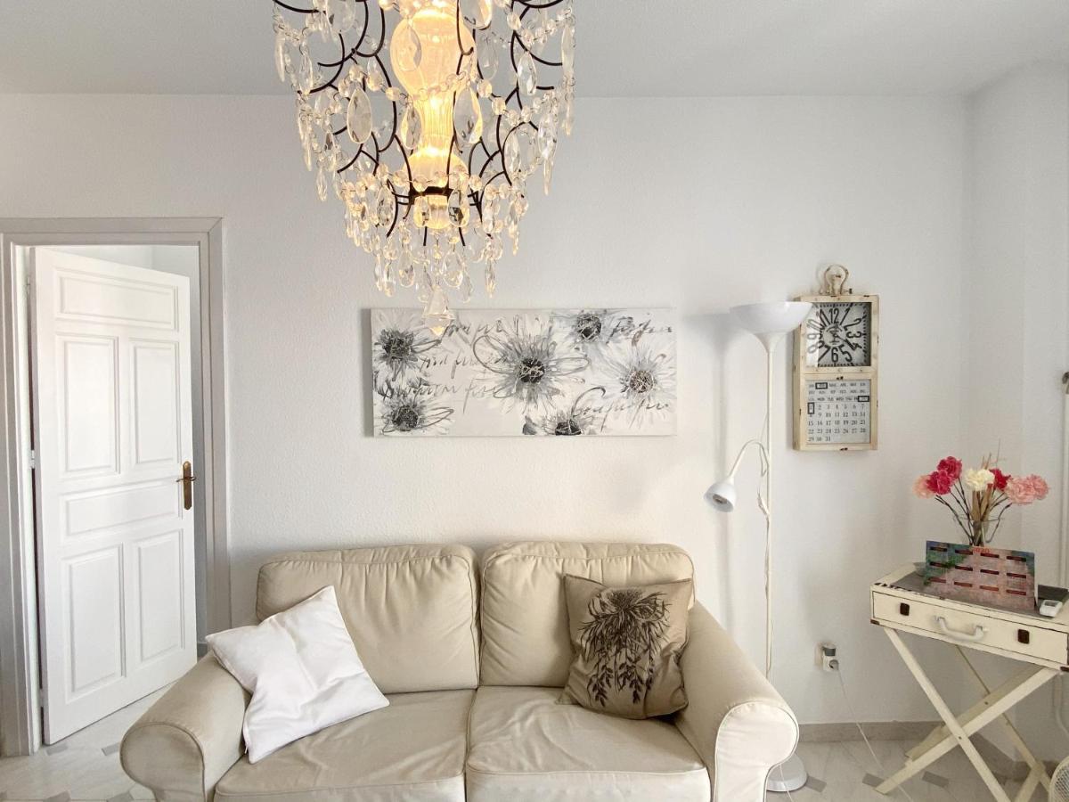 Apartamento Plaza Cavana เนร์คา ภายนอก รูปภาพ
