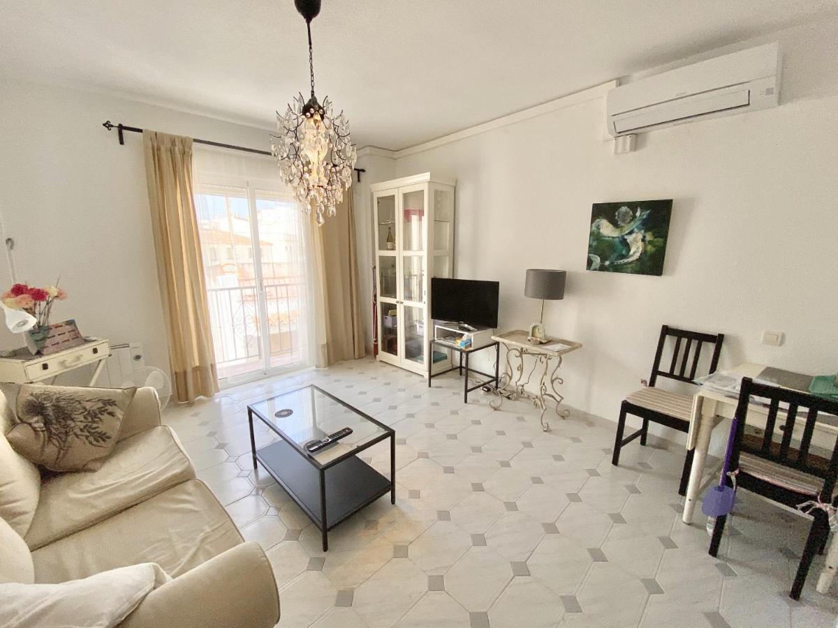 Apartamento Plaza Cavana เนร์คา ภายนอก รูปภาพ