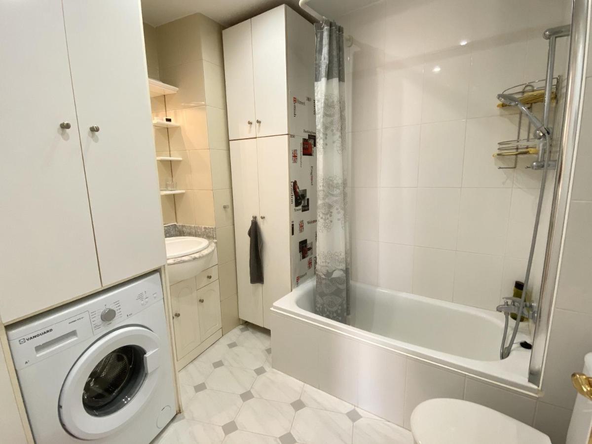 Apartamento Plaza Cavana เนร์คา ภายนอก รูปภาพ
