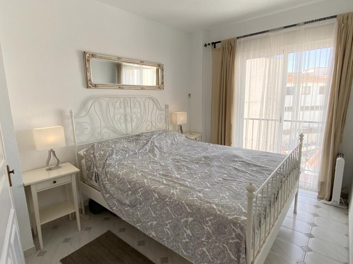 Apartamento Plaza Cavana เนร์คา ภายนอก รูปภาพ